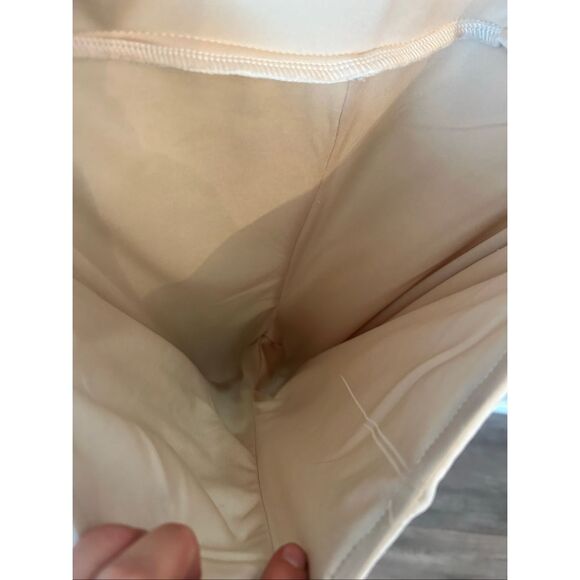 Lulu’s Thinking Out Loud White Backless Jumpsuit large NWT - Picture 6 of 6